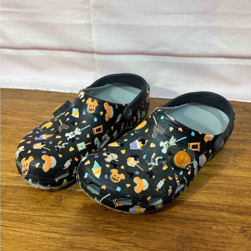 Disney Park Exclusive 2020 Halloween Treat Crocs Unisex Men 9 Women 11 Preloved